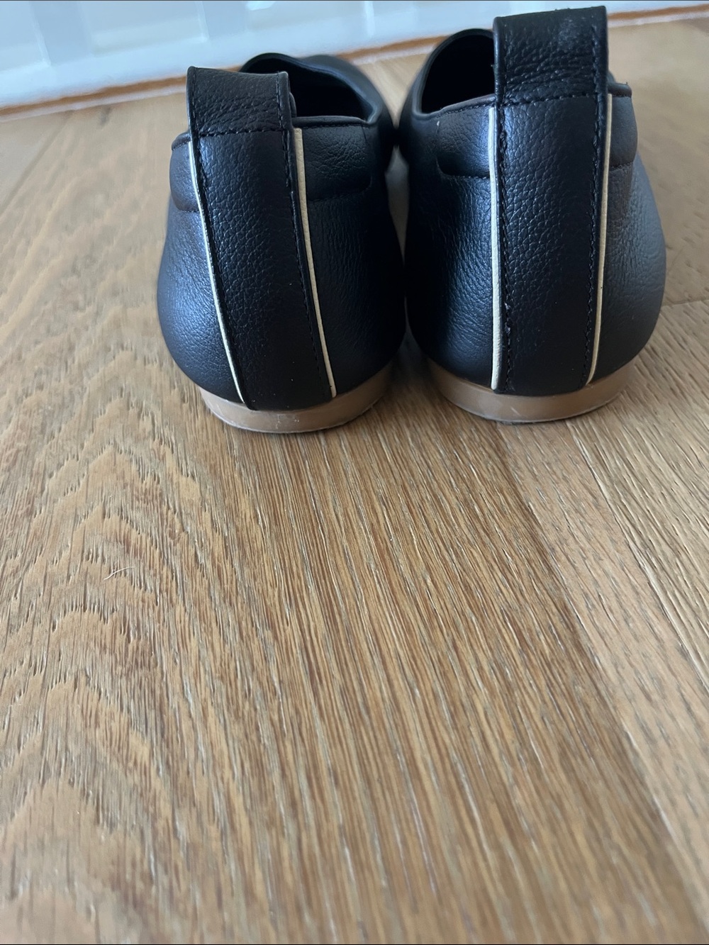 Everlane Black Leather Slip-On Ballet Flats - Picture 3 of 7